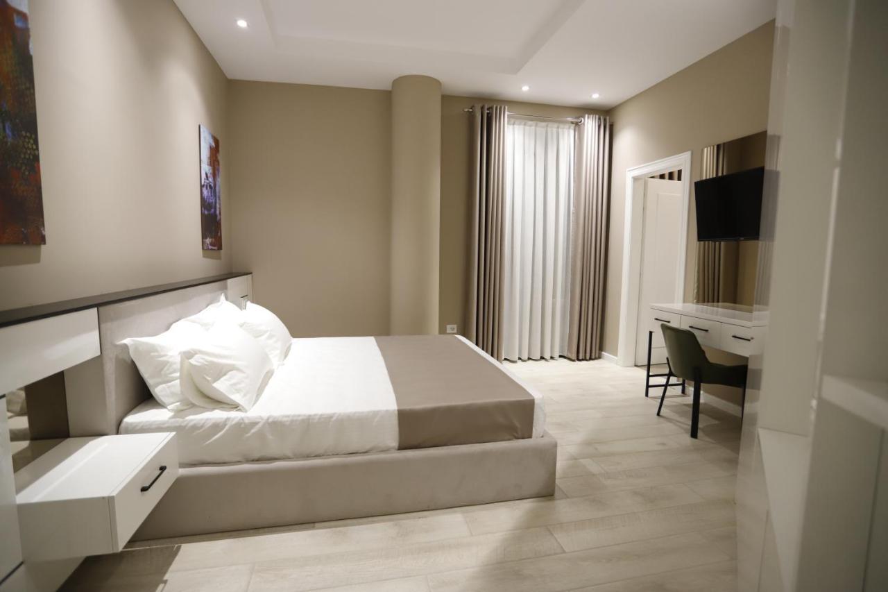 Admiral Hotel Elbasan Zimmer foto