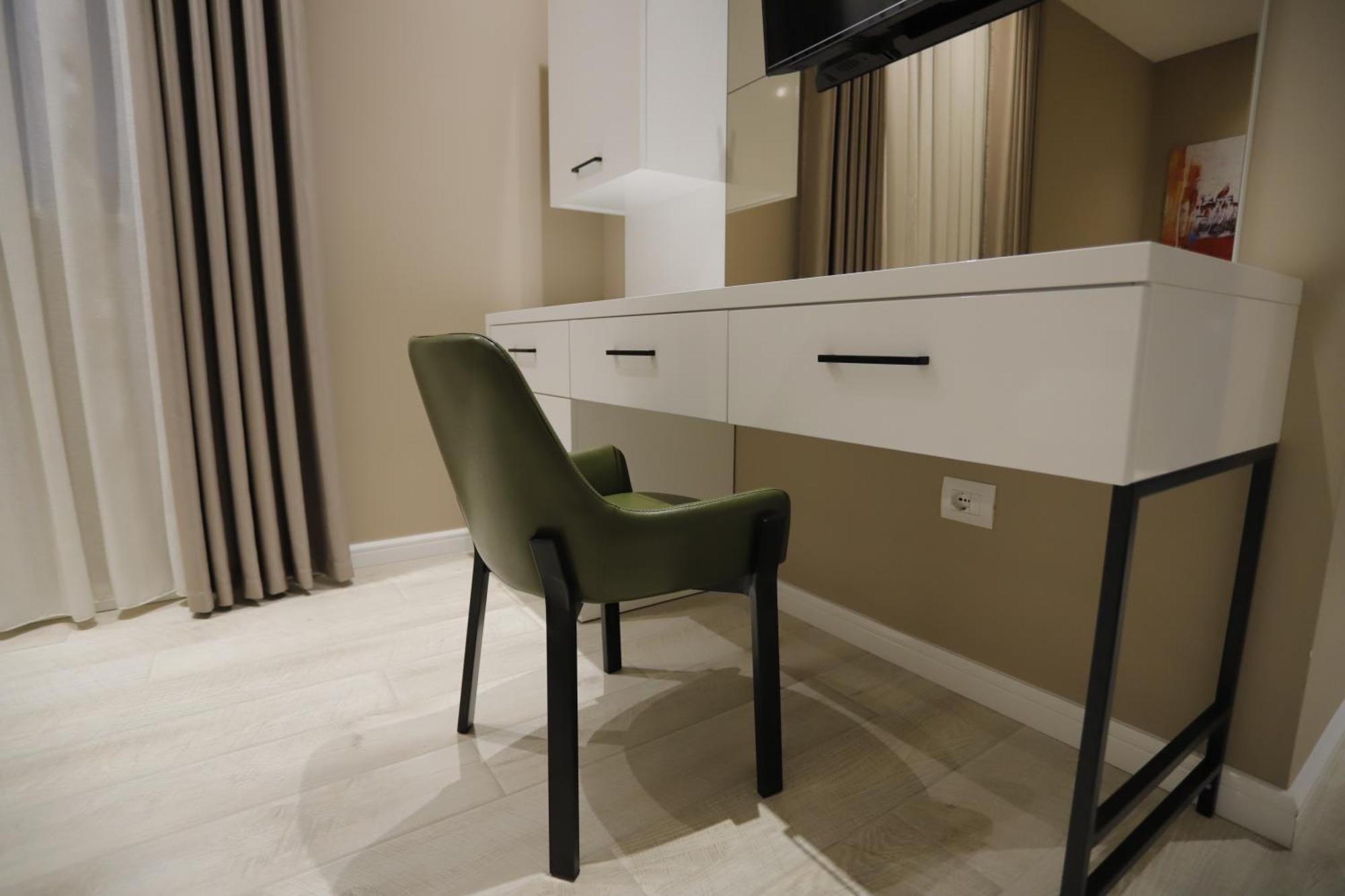 Admiral Hotel Elbasan Zimmer foto